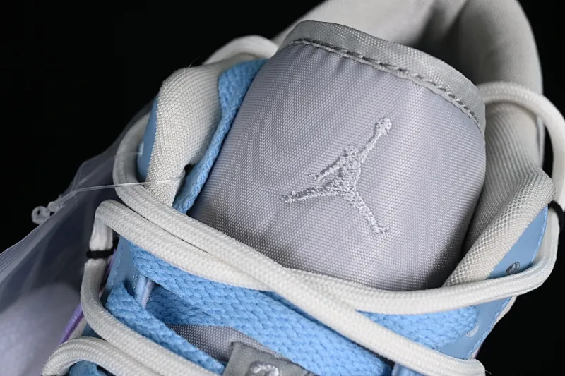 All categories Air Jordan Jordan series basketball shoes Air Jordan 1 Low Z version Air Jordan 1 Low AJ1 Joe 1 University blue strap purple hook low-top basketball shoes DC0774-050